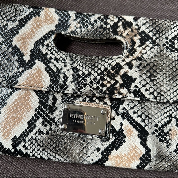 Nine West Clutch - Picture 3 of 4